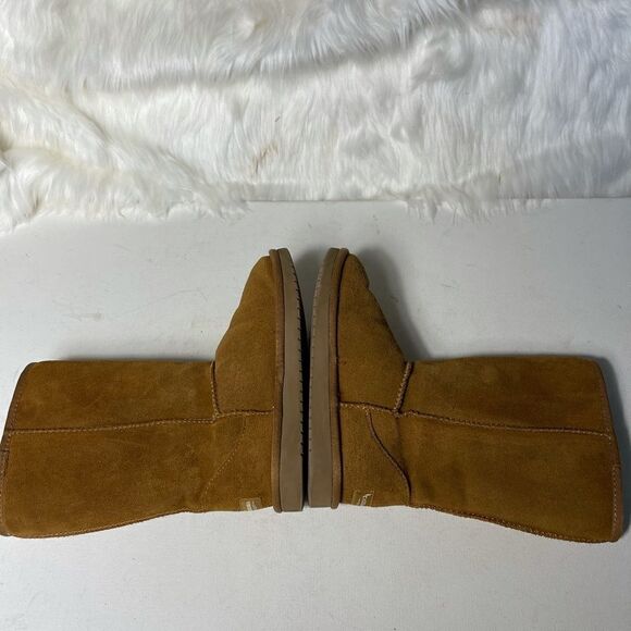 Kookaburra by UGG brown suede with sheepskin lining size 4 - Picture 6 of 10